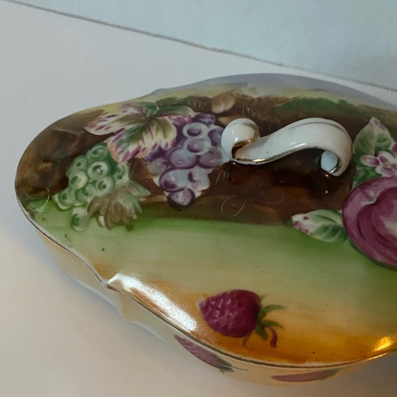 Thames Vintage Fruit Themed Covered Trinket Dish - Picture 7 of 13